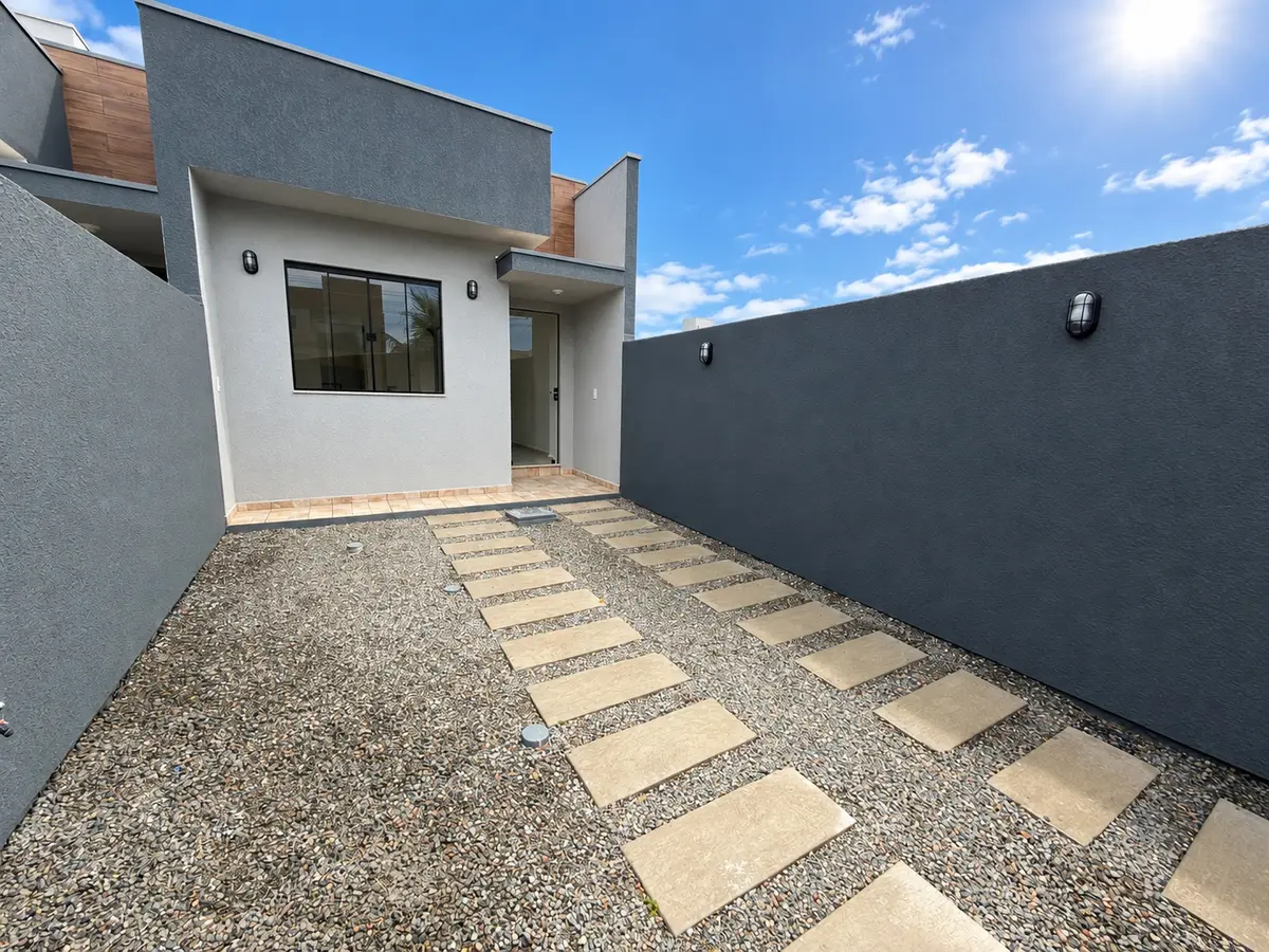 Casa 2 quartos à venda em Gravatá, Navegantes — Casa geminada á venda no bairro Gravatá!